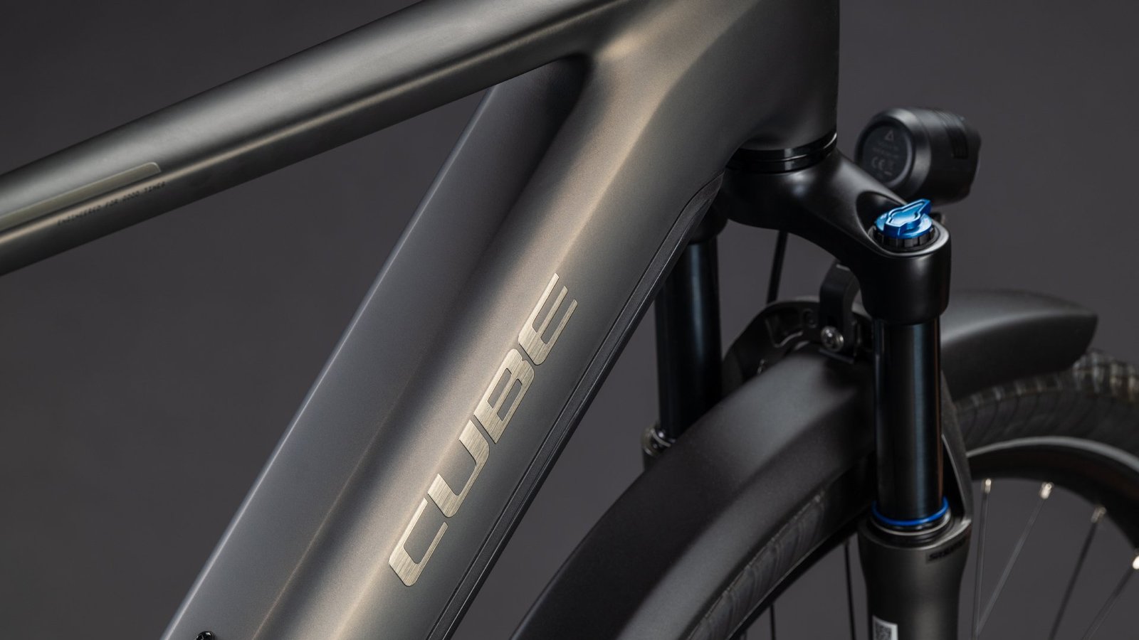 TOURING HYBRID COMFORT SLX 800 – Bild 4